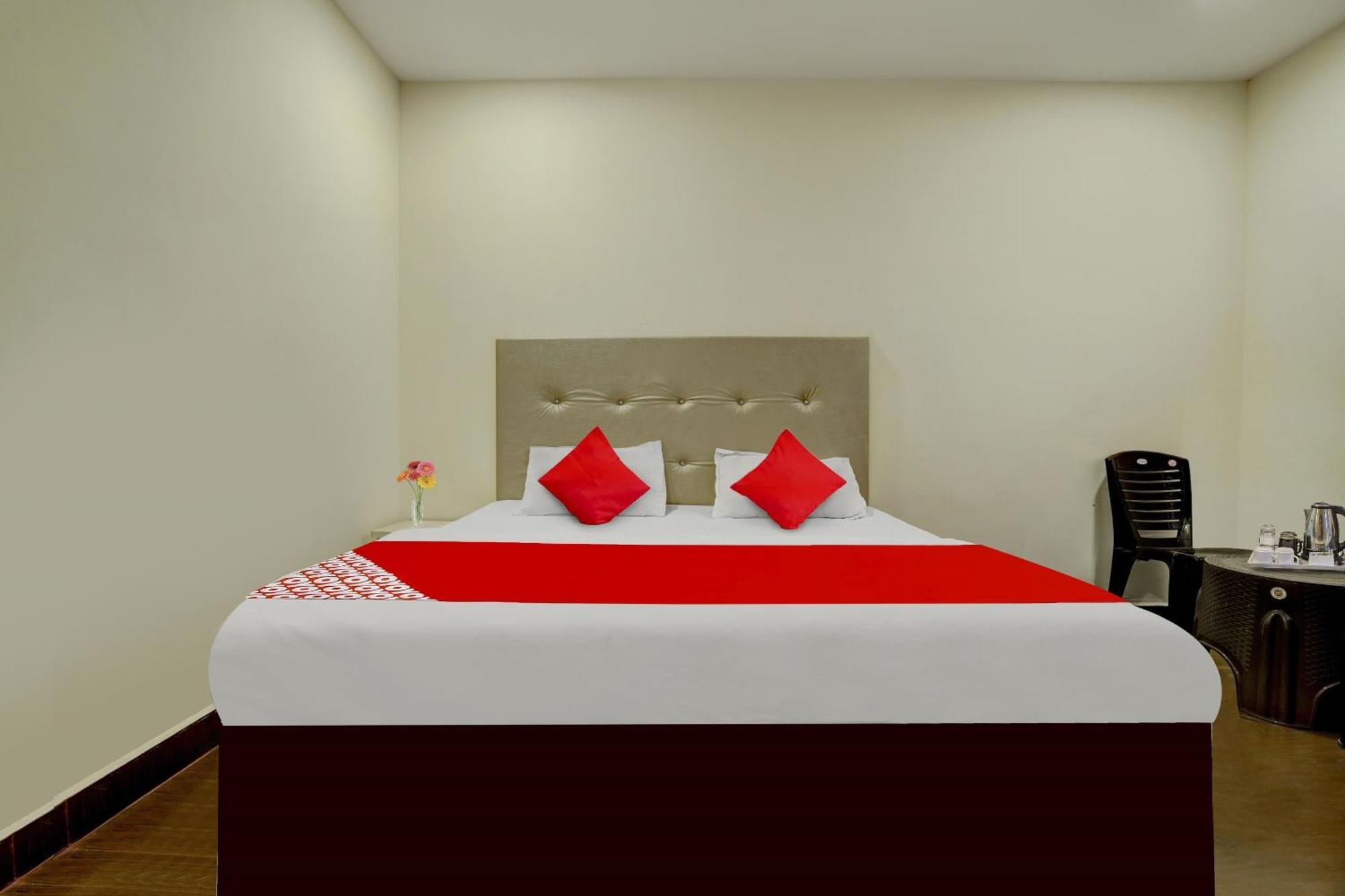 Oyo Flagship The Chirag Resort Bhandāra Exteriér fotografie